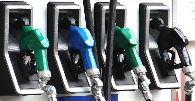 Sube la gasolina premium y otros combustibles