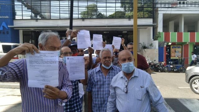 Jubilados y pensionados solicitan aumento al Gobierno