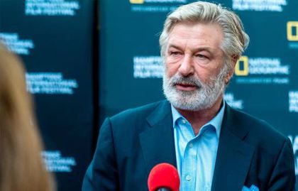 investigación revela posible culpable tras disparo accidental de Alec Baldwin