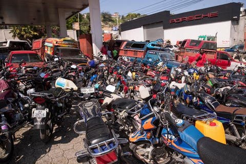 Sigue escasez de combustible en Haití