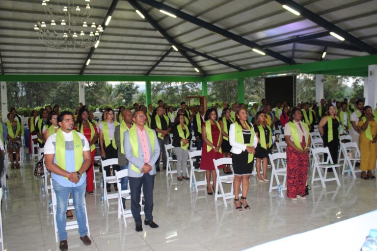 CoopMaimón Celebra Graduación del Diplomado en Carrera Dirigencial