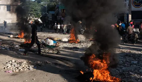 Violencia de haitianos en RD preocupa senadores