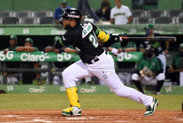 Estrellas ganan de dos a las Águilas en estadio Cibao