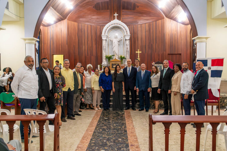 Destacan logros académicos e institucionales de la Universidad Dominicana O&M