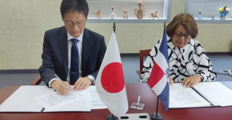 Embajada del Japón firma acuerdo de donación con la Fundación Vida y Esperanza