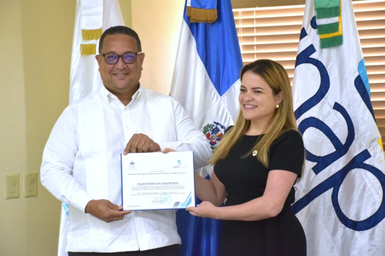 Hugo Mendoza recibe reconocimiento del INAP por fomentar capacitación a servidores públicos