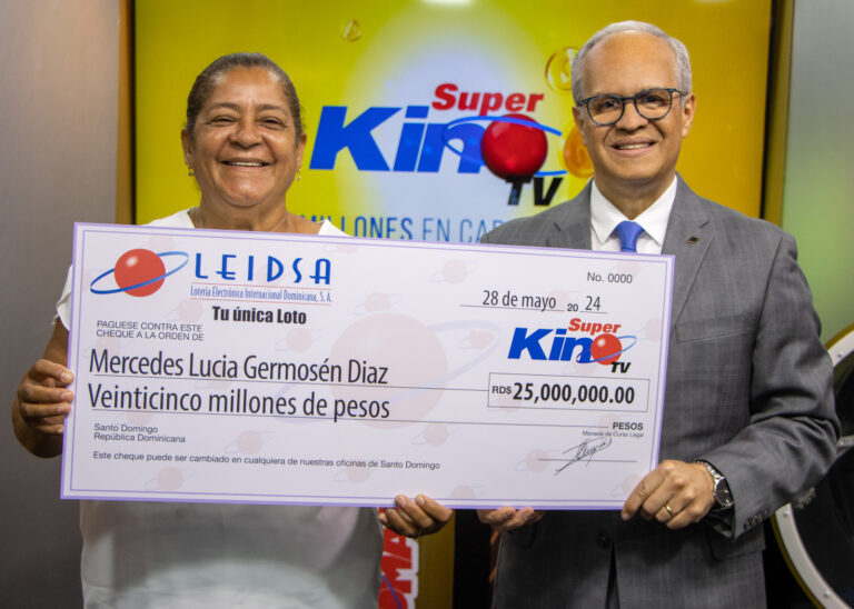 LEIDSA entrega 25 millones a ama de casa ganadora del Súper Kino Tv