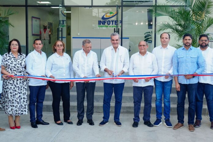 Presidente Abinader inaugura Centro Tecnológico José Francisco Peña Gómez del INFOTEP en Haina