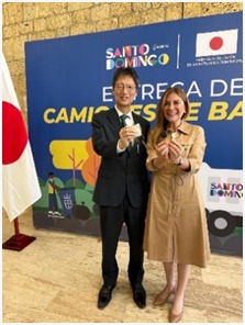 Alcaldía del Distrito Nacional recibe camiones de basura donados por el gobierno Japón