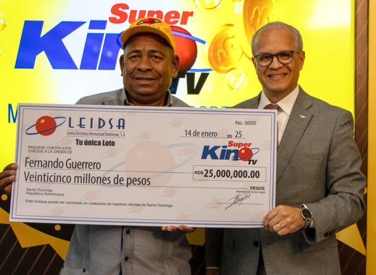 LEIDSA entrega 25 millones a motoconchista que se ganó con el Súper Kino Tv