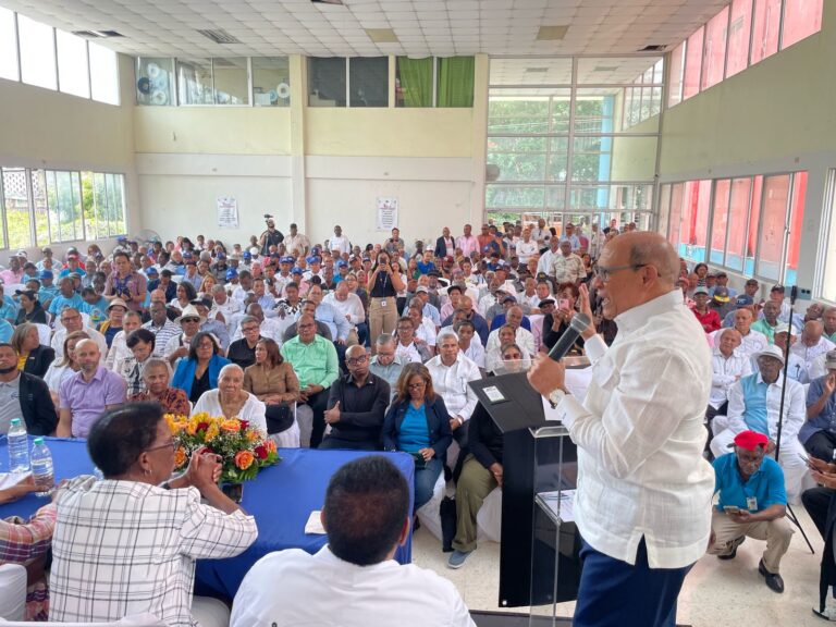 Rafael Santos Badía reconoce el legado de los líderes sindicales